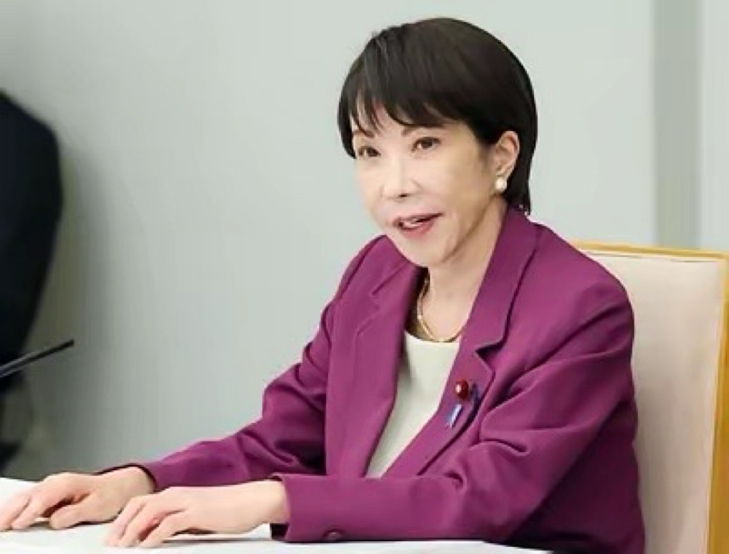 日本此番亚运会，带了个极坏的头！菲律宾、印度、韩国等多国纷纷站出来公开表达愤慨，这哪里是世界级体育盛会，分明是一场仓促拼凑、极致抠搜的大型生存挑战。

9月16日中午，中国、韩国、印度等多国代表团先后抵达名古屋机场，飞机准点落地，人却走不了——组委会的信息核验系统直接宕机，运动员名单查不到，大巴调度