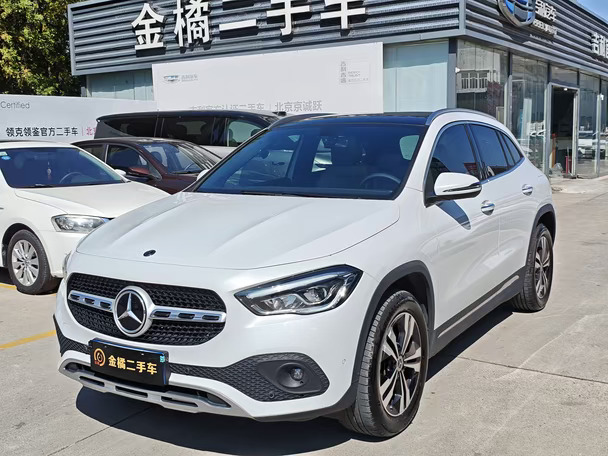 最新到店 奔驰GLA200 个人一手车 2020年 1.3T 自动 全景天窗 电动座椅 倒车影像 原车漆 4万多公里 车况好 代步练手占标都可以 喜欢的来吧#值得入手的车 #练手车代步车 #代步车 #好车