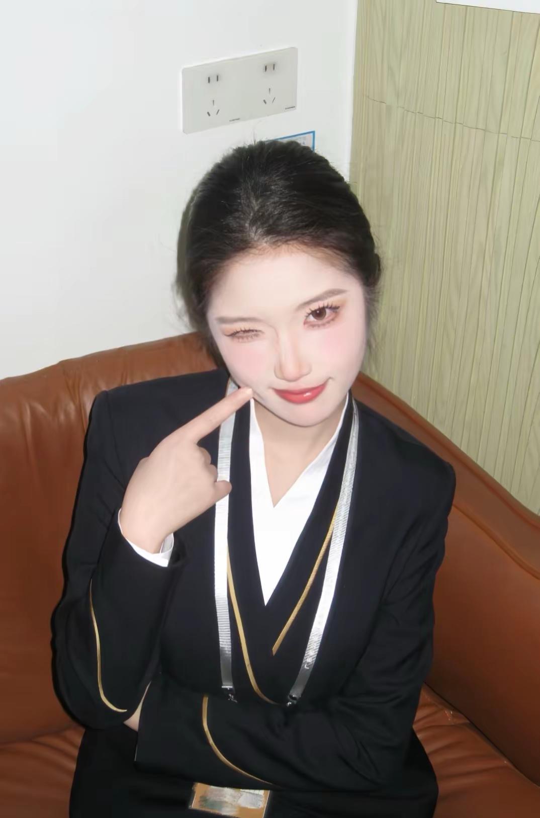 这个冬天我还是选择啦在青岛成为了一名地铁安检员 现在马上春节了真的已经...