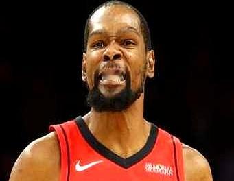 屋漏偏逢连夜雨，杜兰特这下真伤了。    火箭队0-3落后，核心杜兰特...