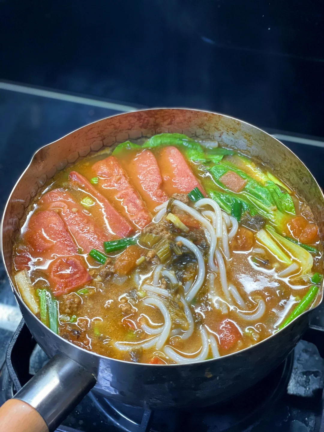 超浓郁的番茄肉末米粉，汤鲜味美超开胃🤤