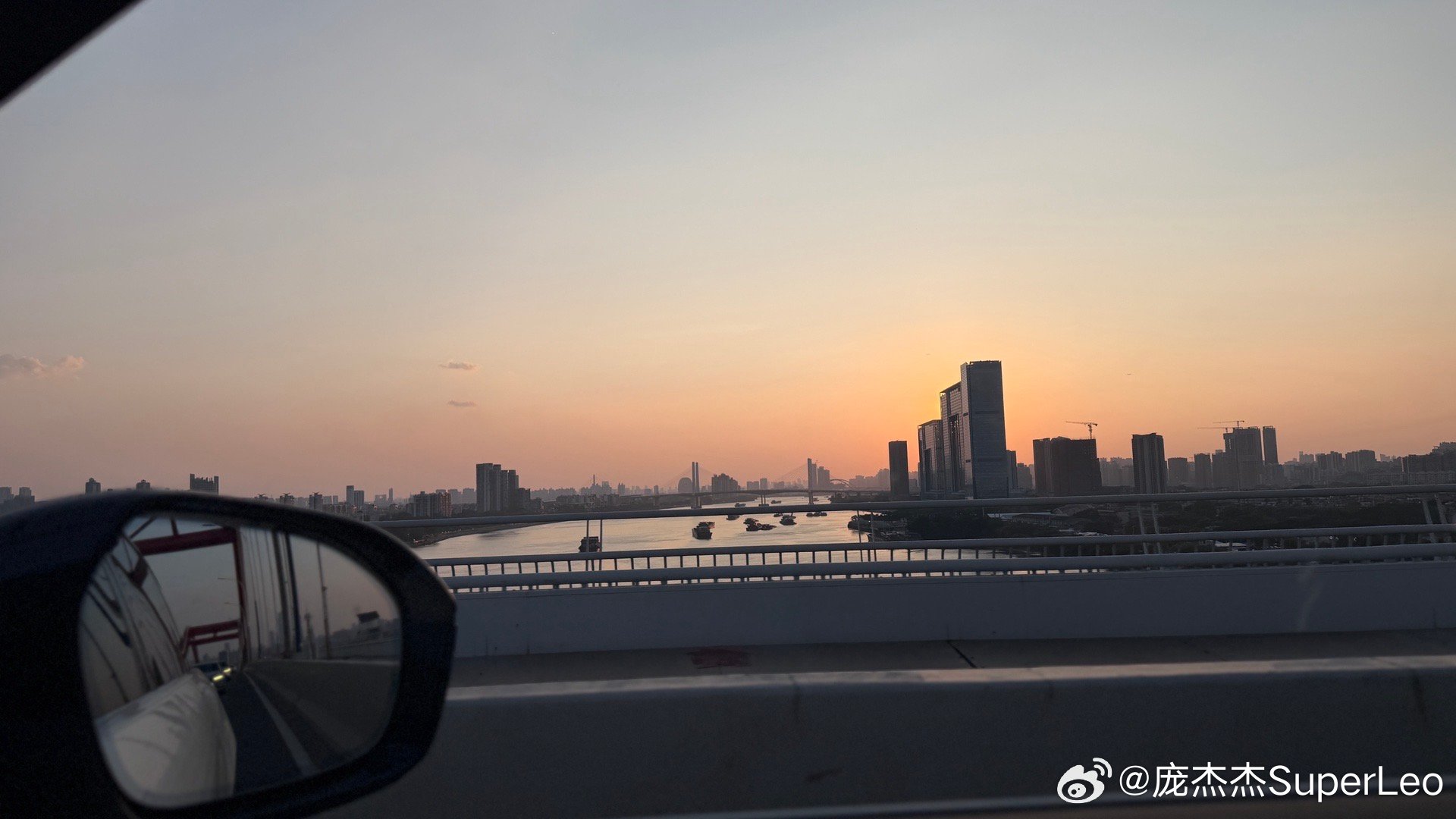祝自己生日快乐
给自己的礼物、甜总的宝宝巴士
提车第一站自驾游 潮汕

#蔚来es9# ​
