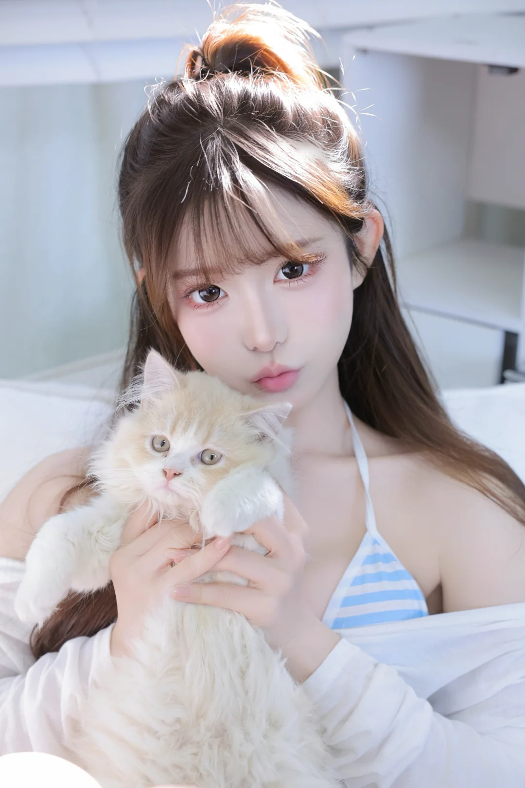 睡醒有只小猫陪你，幸福到爆