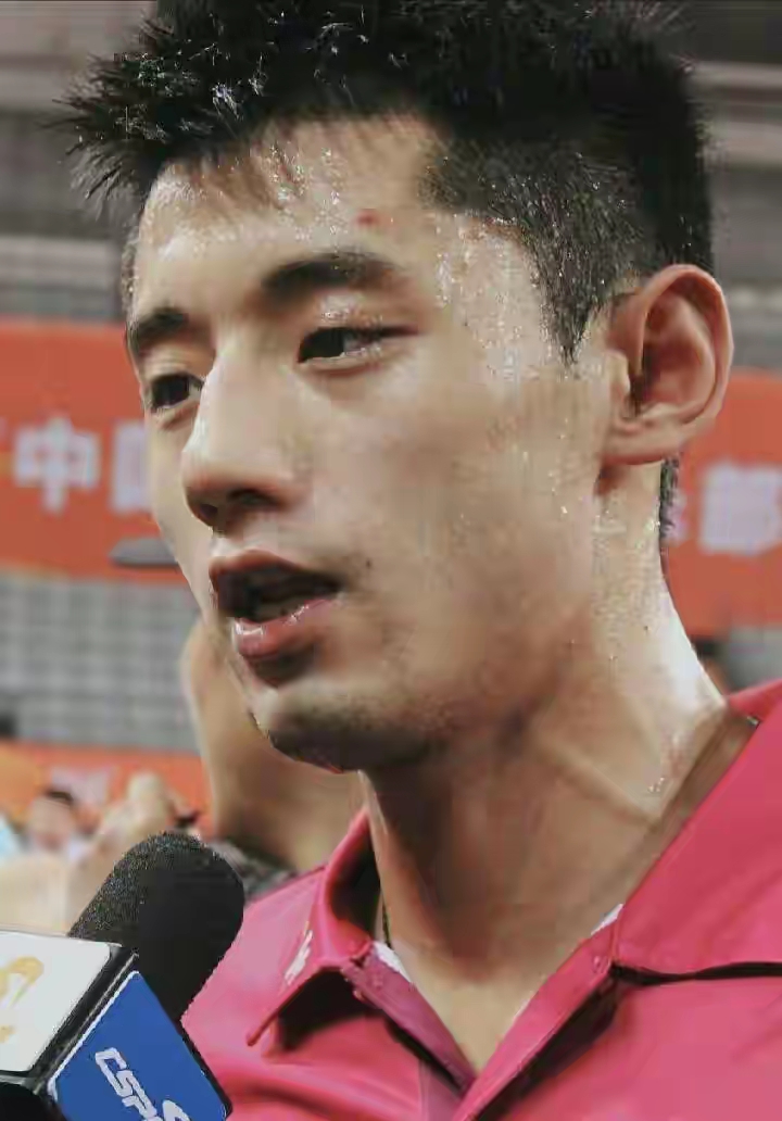 你们发没发现！
张继科致命的缺点
不是球技不行，也不是人气不行，而是他太狂了，

虽然现在他早已经退役了，但是他还是在直播间大言不惭的说，现在乒乓球的热度是他带起来的，别不服。

不得不说，藏獒就是藏獒，退役了还是那个藏獒，他真的太狂了。

但是说真的，还是得回归现实，回归理性，

乒乓球的热度，国