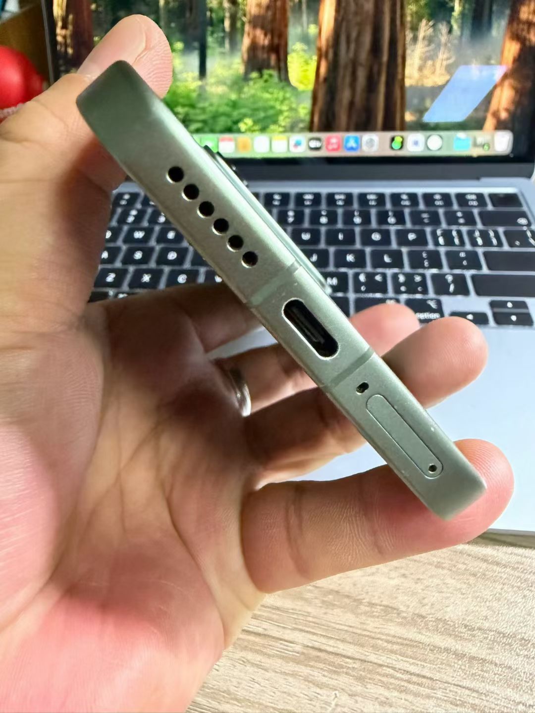 【豆花数码】
Xiaomi 17 Pro Max 国行
成色95新（电池健康98%）
锁屏险到27年11月
- 16+512G：绿 4699 ​