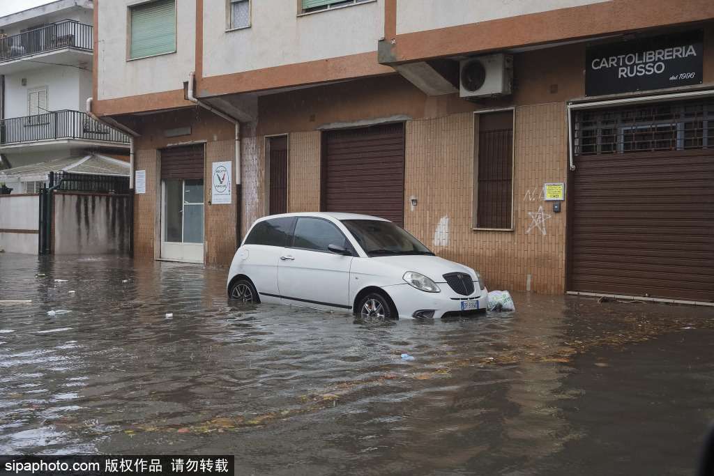 意大利南部發生水災 居民生活出行受嚴重影響-圖3