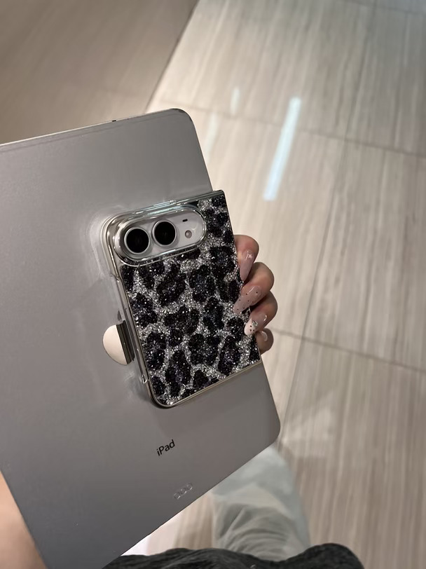 iPhone duo银灰闪钻豹纹手机壳🖤🩶好显贵气