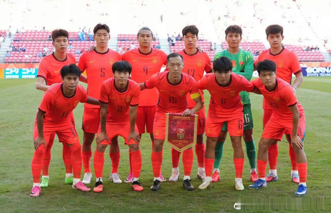 #U23国足铜牌#

恭喜U23国足拿下亚运铜牌！点球大战看得人心都提到嗓子眼了，李昊两次扑点太关键了！👏🇨🇳 (直播吧) ​