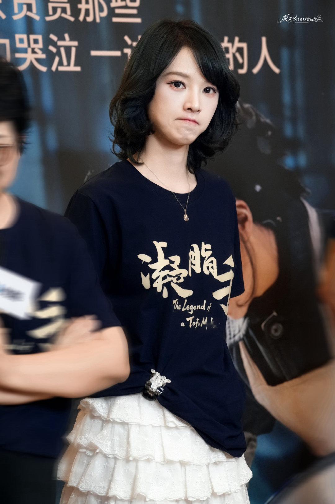 260910凝脂手主创采访

#黄灿灿[超话]# ​