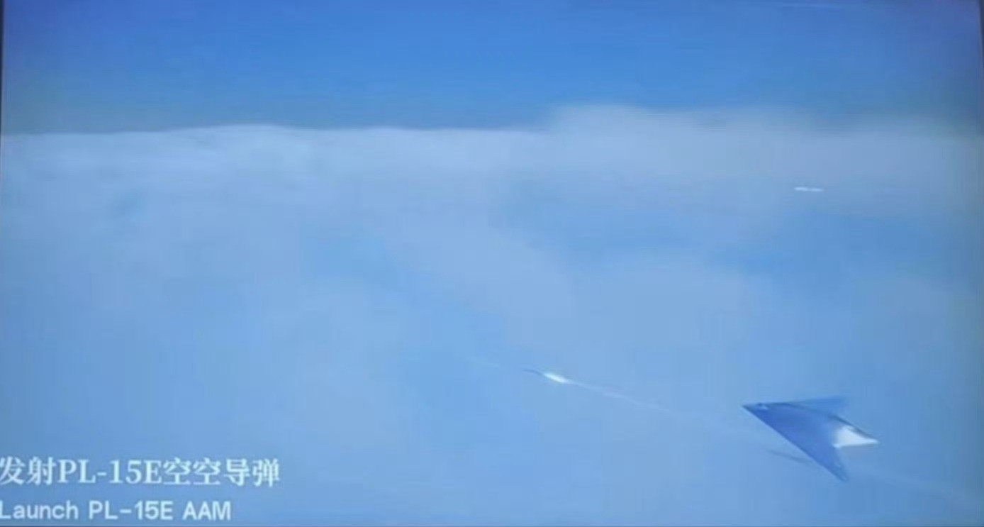 首见：攻击21打PL15[色][色][色] ​