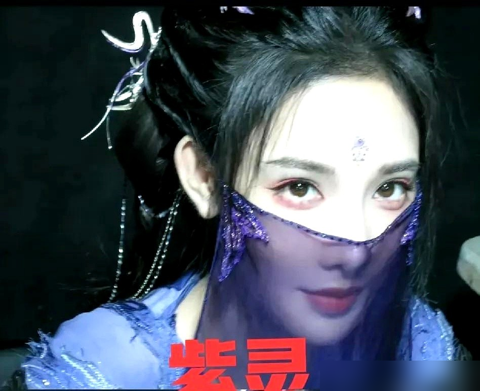 投资翻倍，女主角没了。
《凡人修仙传》第二季直接删光了金晨的戏份，一个镜头没留。第一季她演南宫婉，被骂得那叫一个惨，弹幕全是鼻子比脸抢镜、歪嘴瞪眼公式化表演。演技评分3.1，主演里断层垫底。
剧方没换人，换的是剧本。新角色顶上，戏份全给。
趁着她身上的争议把话题炒热，流量吃干抹净，扭头就换赛道