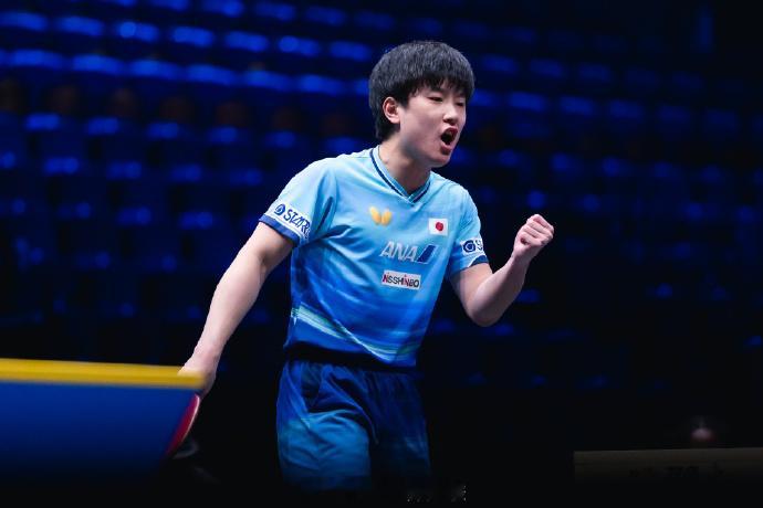 WTT欧洲大满贯瑞典站男单半决赛，张本智和4比3战胜松岛辉空晋级决赛...