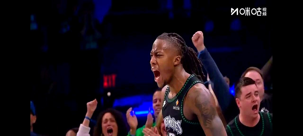 森林狼这笔交易，真是神来之笔。    爱德华兹和迪文琴佐上半场就伤退...