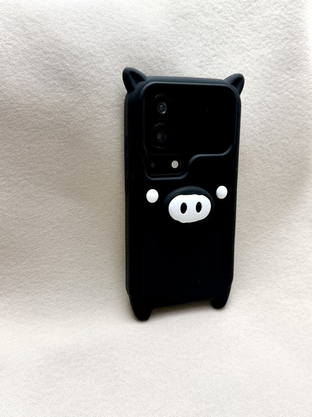 小米18pro黑色鼻孔小猪🐷乌漆嘛黑的！可爱