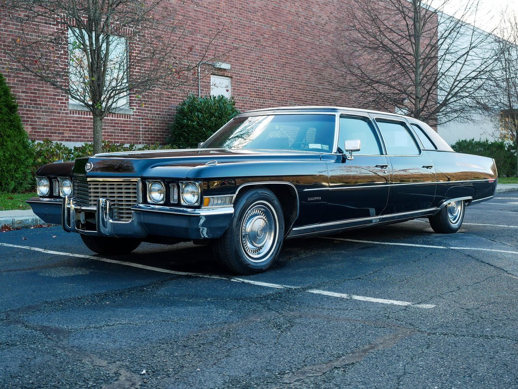 网上搜集的1972款凯迪拉克series 75(Cadillac Fleetwood Series 75 Limousine)外观高清图（二）。

顺便展示下本人收藏的MK出品的凯迪拉克75[doge]。 

#经典老车[超话]# ​
