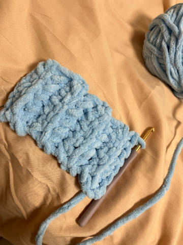 喜报 我会钩短针了 万万没想到之前一直学不会是线的问题 换成冰条线以后...