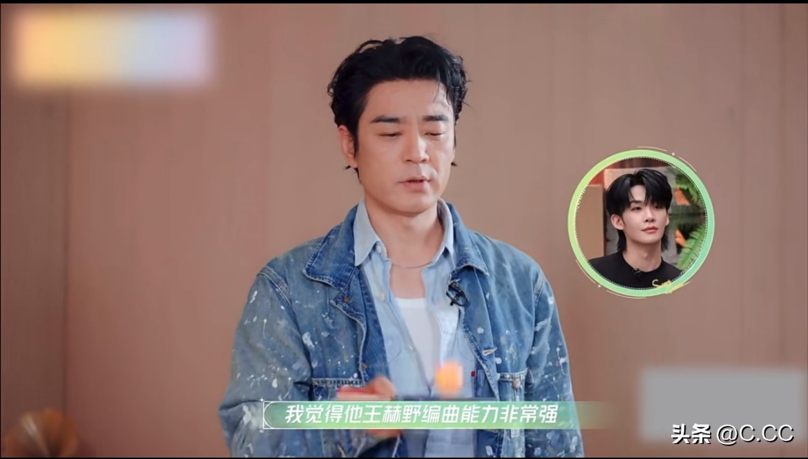 李光洁对王赫野的喜欢真的是溢于言表，
如果能偷学一位哥哥的技能，他选择了野子，
因为野子的编曲能力和洒脱的舞台表现力；
对自己跳舞帮助最大的哥哥，他选择了邵子恒和野子，因为放假回来后在化妆间连寒暄都没有野子直接就给他秀舞技了，那种热情很感染他！
就连最后让他模仿一位哥哥他还选择了野子，那个撅屁股的动