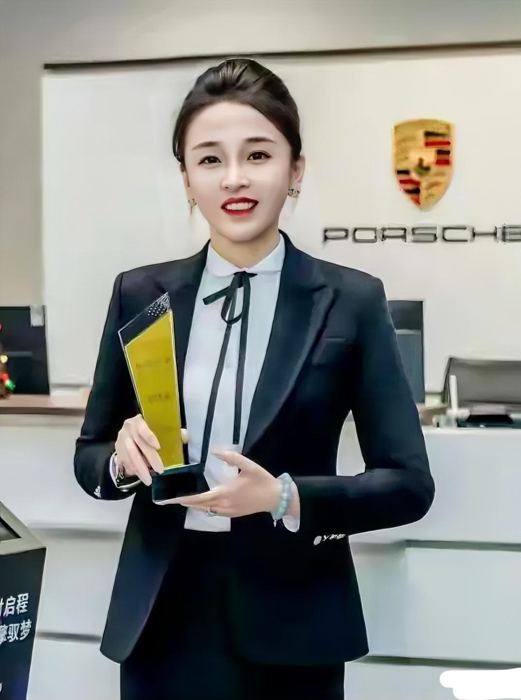 保时捷销冠，没有潜规则，真诚才是必杀技！