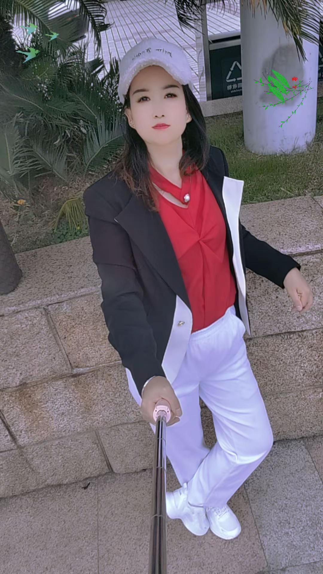 酷酷的小姐姐 ，优雅气质 ，气质女王范 ，勇敢做自己 ，加油你是最棒的...