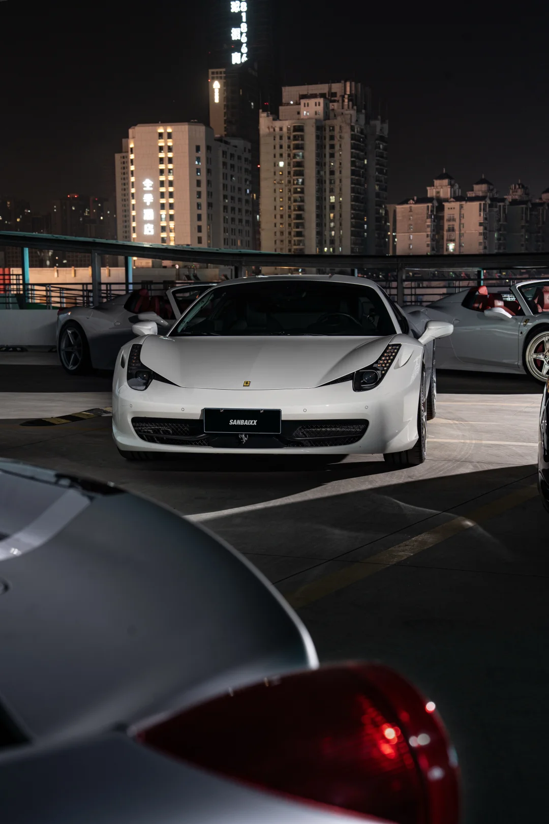 终于会矩阵闪光灯了，看图二自然光都不行了