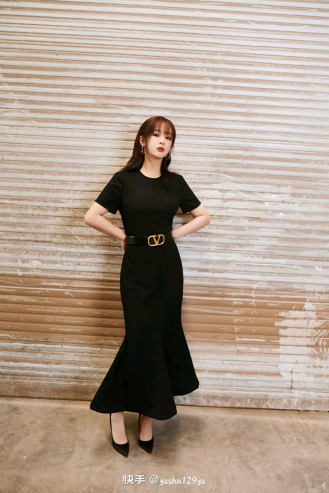 #杨紫[超话]# yz#杨紫黄瀛子# yz#杨紫要久久爱# 

   坚定且无所顾虑的走向你𝓦𝓪𝓵𝓴 𝓽𝓸𝔀𝓪𝓻𝓭𝓼 𝔂𝓸𝓾 𝓯𝓲𝓻𝓶𝓵𝔂 𝓪𝓷𝓭 𝔀𝓲𝓽𝓱𝓸𝓾𝓽 𝓪𝓷𝔂 𝔀𝓸𝓻𝓻𝓲𝓮𝓼

​