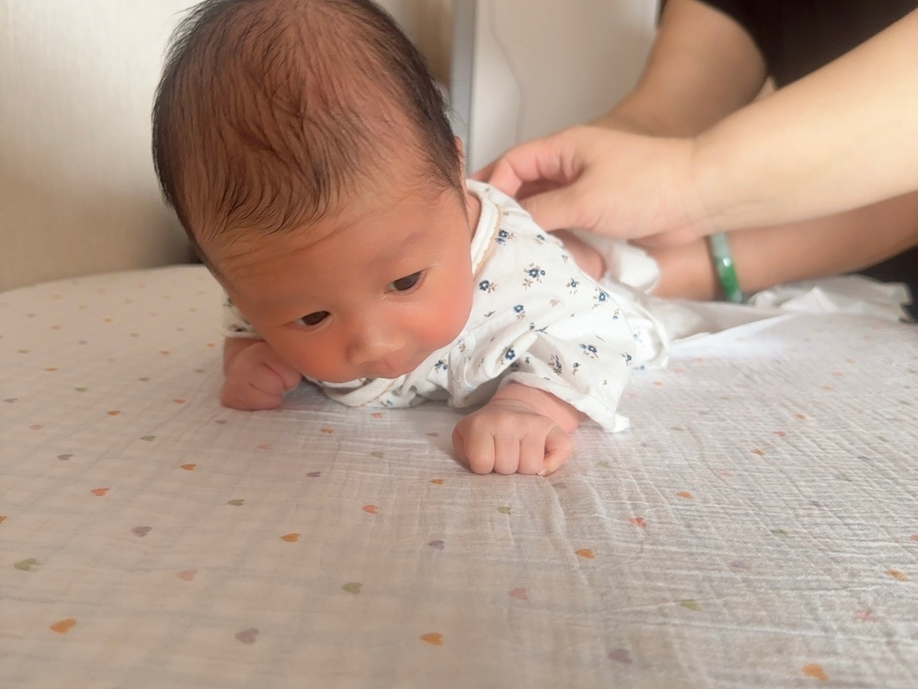 又起来带孩子了（忍不住 好好睡了一觉 现在充满电了又进入那个“带孩子很好玩啊”的阶段了。。。 ​​​