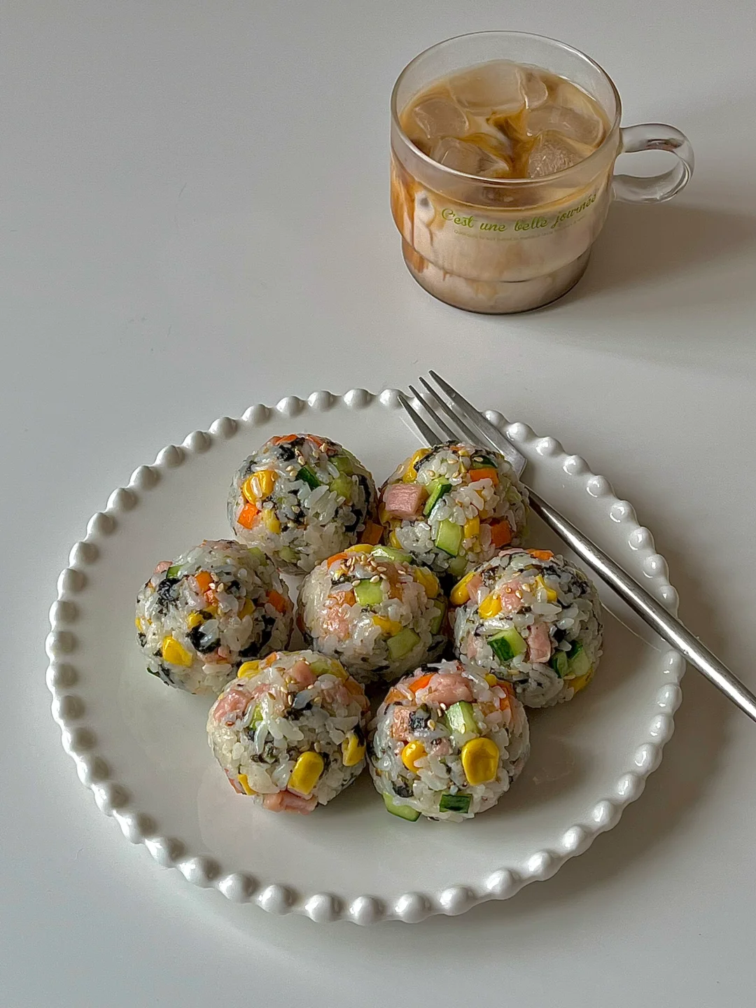 ☀️工作日早餐｜剩米饭的神仙吃法～午餐肉饭团