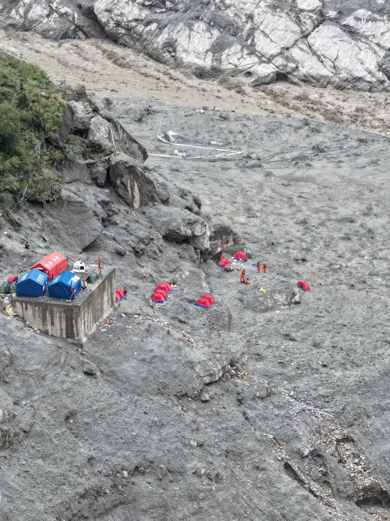 西藏吉隆泥石流灾害已致21人遇难541人失联