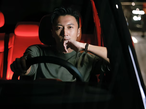 #謝霆鋒 x 吉利銀河戰艦700
发型 Hair by 🙋🏻‍♂️ @Carson Cheung @VAJRA 畫間
#吉利银河战舰700 #谢霆锋发型师 #为先锋而生