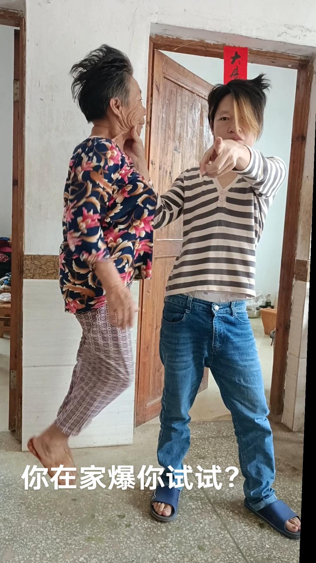 <p>小蛮腰马甲线 御姐 性感美女 大眼睛美女 清纯少女 <!--{i...