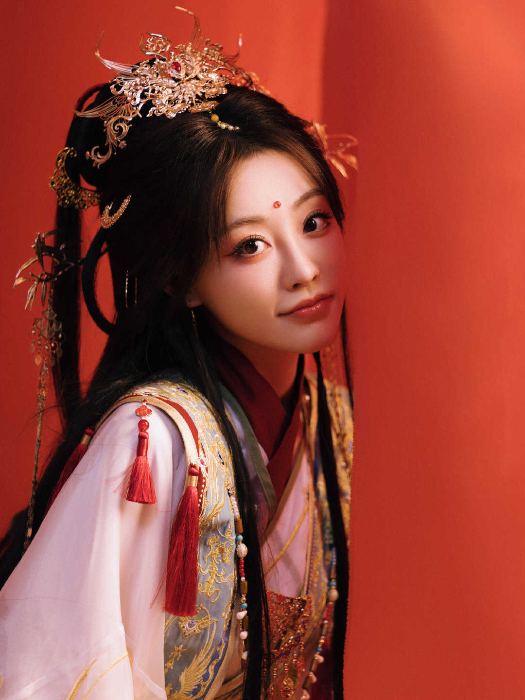 #祝绪丹[超话]# zxd#祝绪丹# zxd#祝祝祝天天开心# 

考古到小神仙祝，小老祝真就仙女下凡[哇]

​