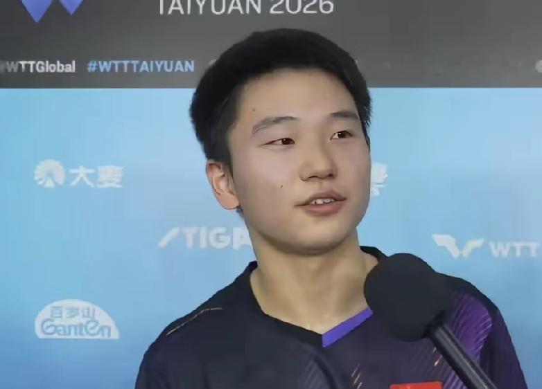 我敢说

阿斯塔纳最意外的

不是王艺迪三线硬扛，也不是周启豪正赛压阵，而是李天阳把达科·约奇克打没了脾气。

今天下午我本来在沙发上刷手机，随手点开比分一看，李天阳三比零领先。

我第一反应是不是看错了名字。

毕竟达科什么级别的，欧洲冠军，手感好的时候谁都能赢。

结果人家李天阳一局一局打下来，