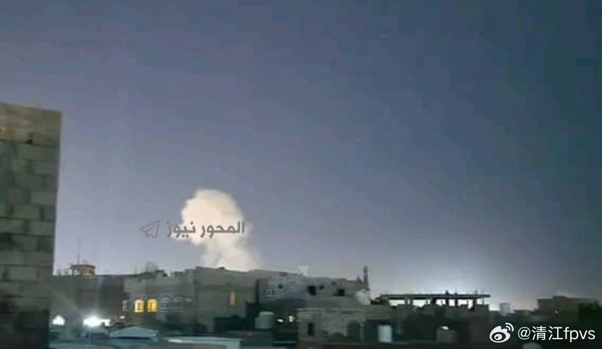 马里布市又被胡塞武装砸了，初步报告吃了四发导弹 ​