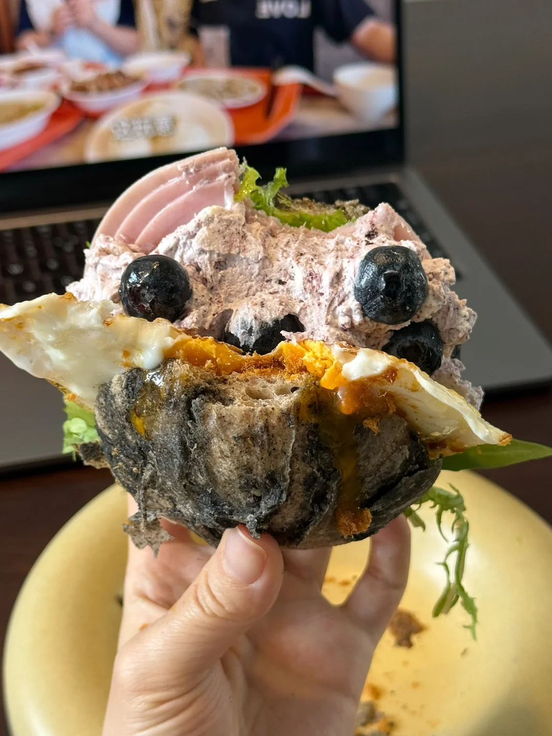 邀请所有女孩吃早餐🥪