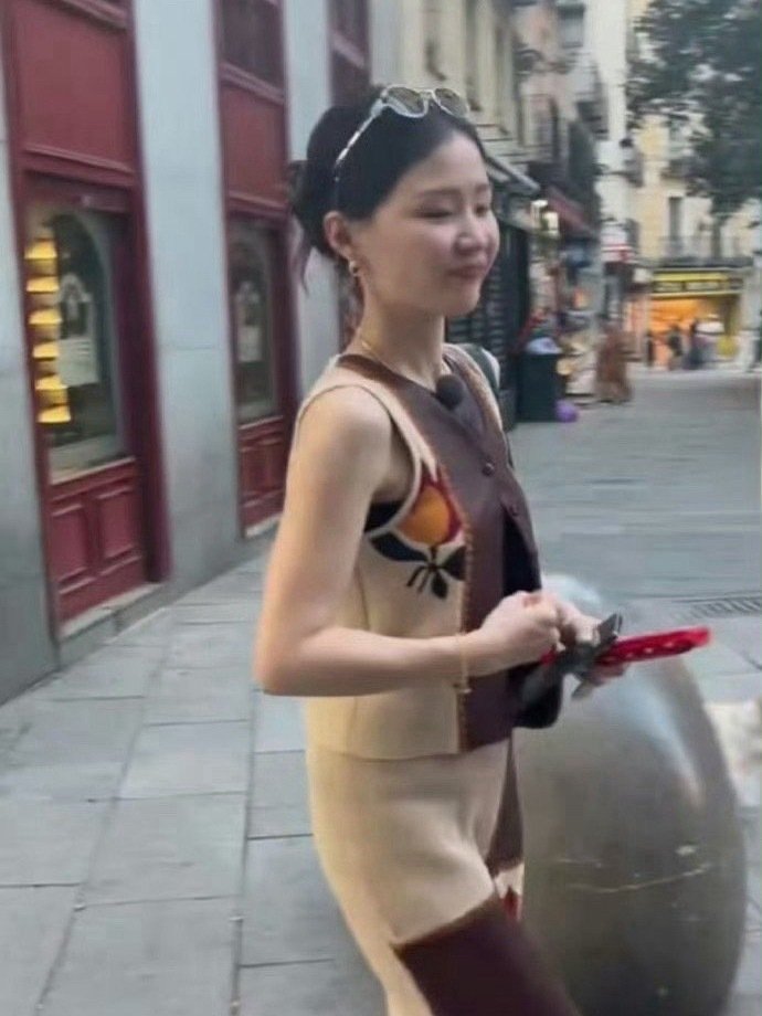 金靖：不要怀疑任何一张能进娱乐圈的脸 ​