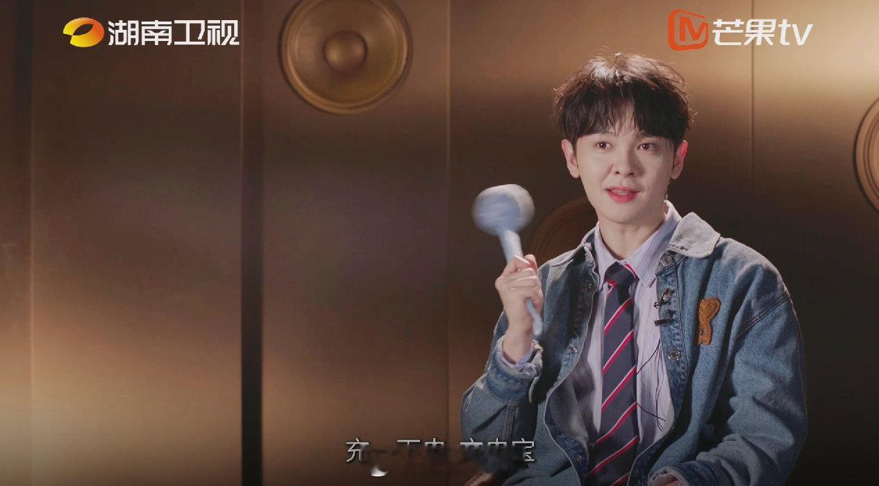月度四强尤长靖静心沉淀自我，学习其他歌手舞台细节，听歌时内心满是想要登...