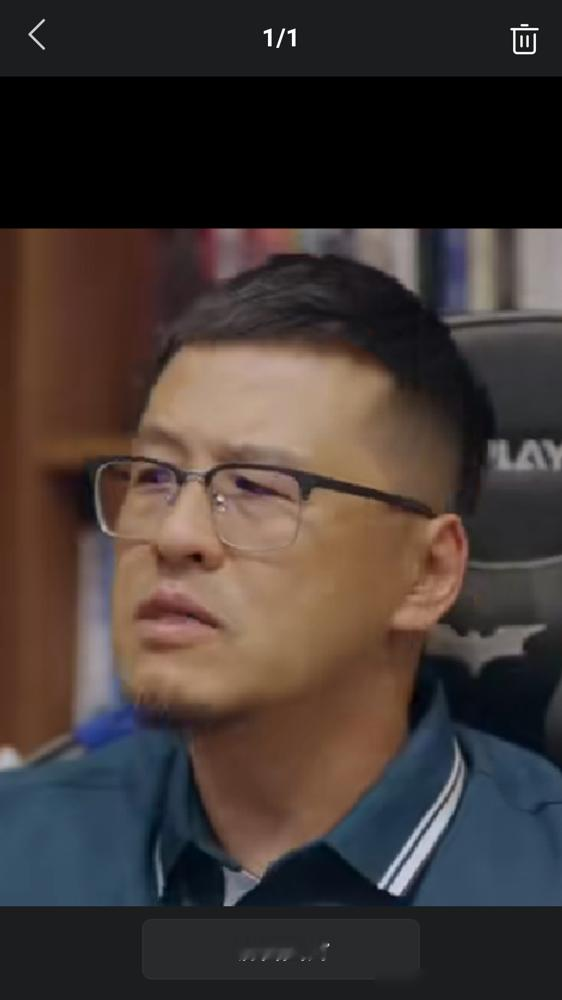 周琦终于把话说透了，就四个字：菜是原罪。
2019年那场球，最后7.2秒，前场边线球。他发，赵睿接，一个没给好，一个没迎上去。球一丢，犯规，罚球，加时，输了。
李楠后来说，这球平时专门练过，就让周琦发。西热力江说得更直白：接球的得往上迎，不能原地杵着，俩人各打五十大板。
这事压了周琦四年。去年