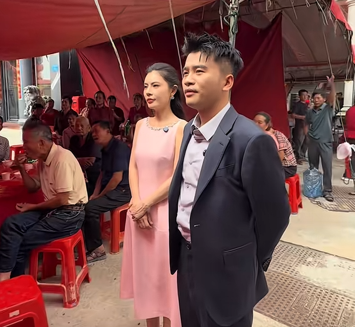福建网红“林熙”太硬气了！重阳节席开100桌宴请村里60岁以上老人，现场免费吃，