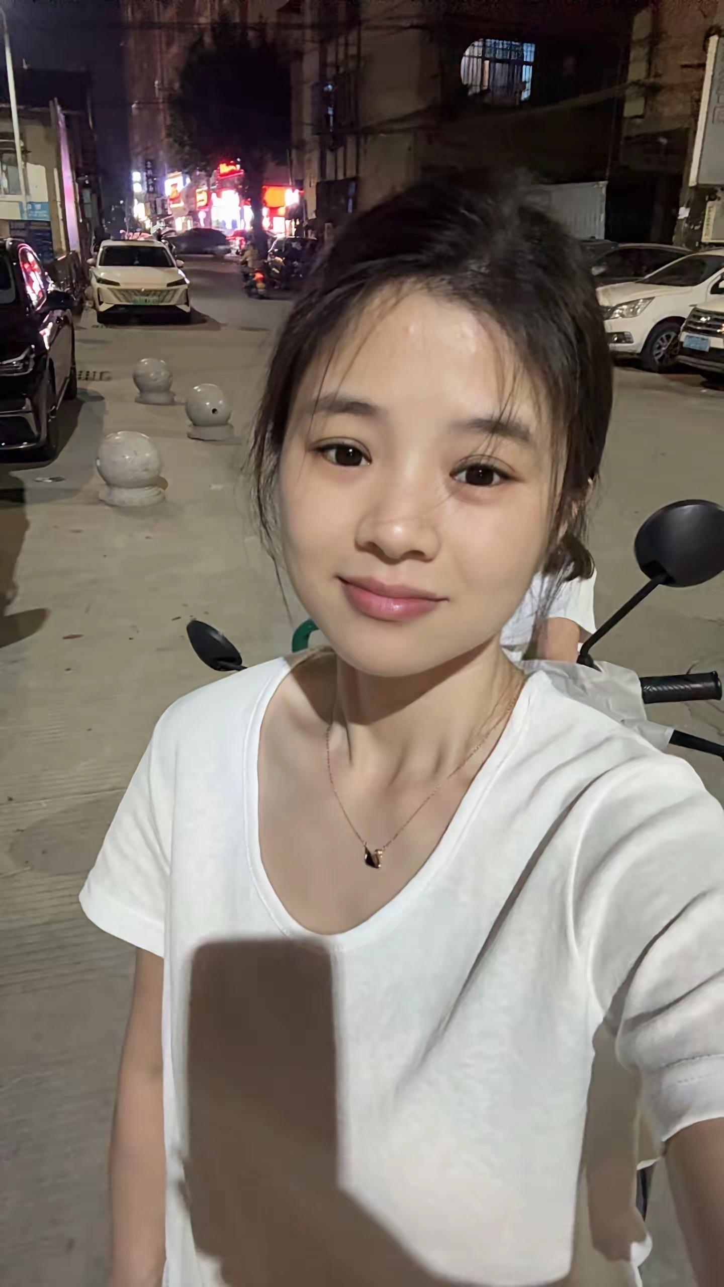 任贤齐再现经典歌曲《任逍遥》，依旧是那曾经优美的旋律…