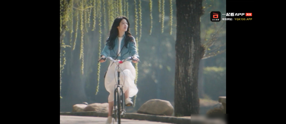 马伊琍演的陈红，五金店老板娘，被老公打得半死，五次下毒没弄死他，最后靠刘阳一把火把店烧了，人财两空还背上命案。
刘阳这男的才叫绝，白天给陈红开车，晚上陪尿毒症的女友郝洁，转头又跟陈红睡一张床。郝洁更狠，知道自己活不长，拿了他30万跑外地换肾，一个电话没再打。
最讽刺的是刘娟，当警察的姐姐，靠一颗