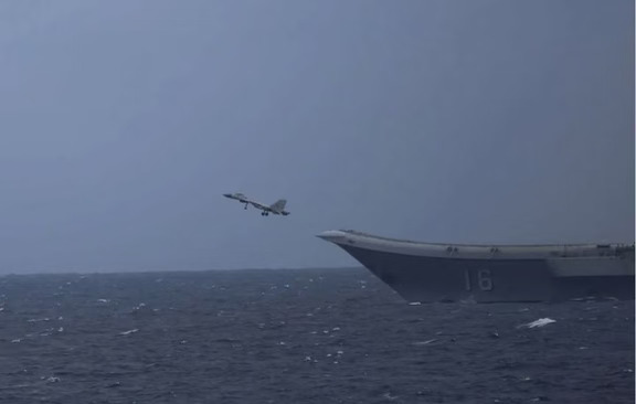 军迷回顾-规模空前的辽宁舰编队