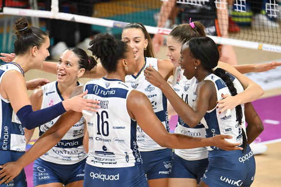 意大利女排联赛蒙扎(米兰)3-1马切拉塔