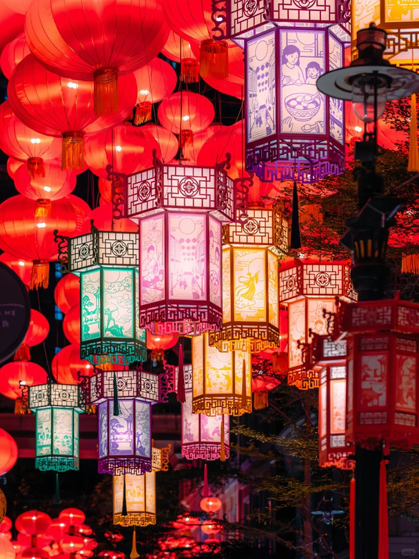 ✨湾仔利东街灯笼街回归！800 盏灯笼海太绝