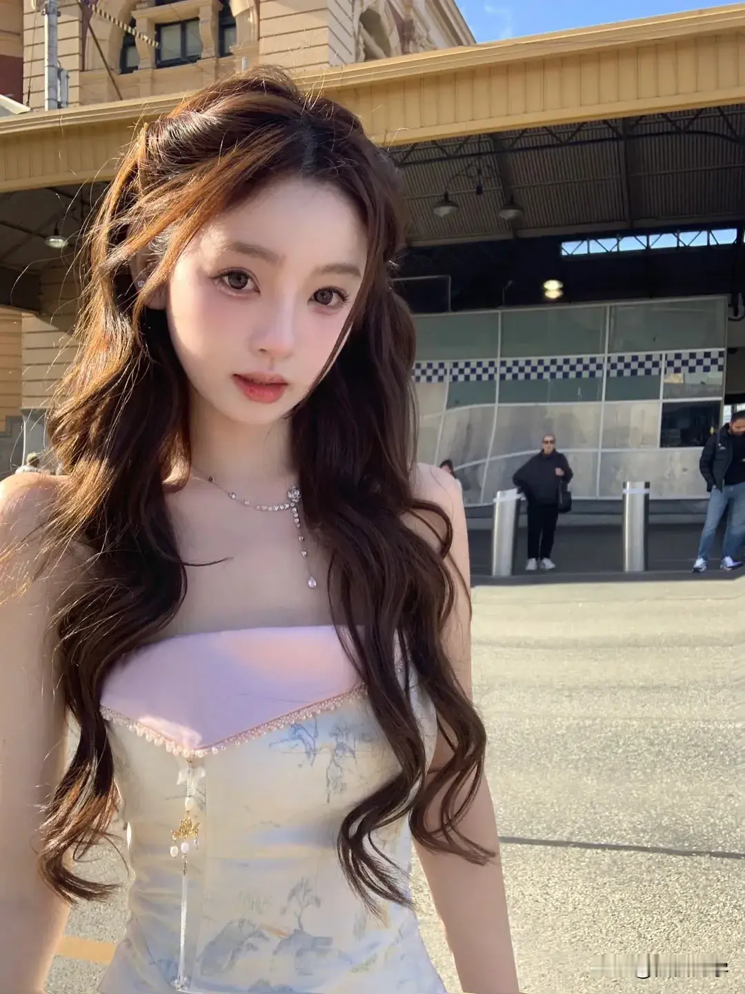 甜美少女风户外写真，清新自然，美照一箩筐！😜。🤓