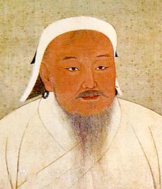 铁木真能一统漠北，做了成吉思汗，相比军事才能，更靠政治智慧。
 
你看，那时草原群雄中，打仗不输铁木真有的是，札木合甚至还要更强些，赢过两人同等兵力下的对决，而铁木真独一档的是那高超政治手腕。

也许天生的吧，铁木真早年势单力薄时就懂得借势，靠着父亲与克烈部首领王汗的旧情，主动示弱依附，甘愿做对方的