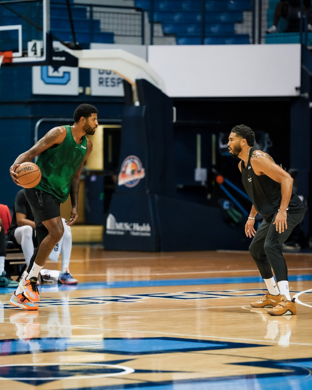 Paul George & Jayson Tatum

#76人vs凯尔特人# ​
