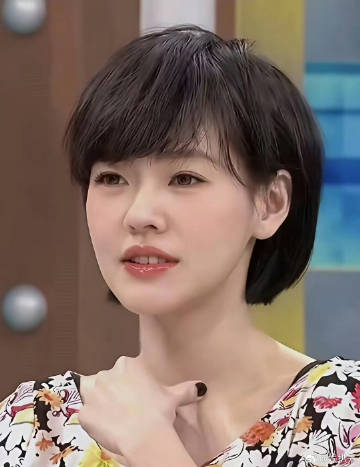 小S只有短发，才能和大S媲美