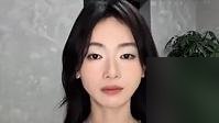 吴谨言刚进组就被传怀二胎，工作室直接甩了张“馒好笑的”表情包。
10月17号她刚在横店官宣《刀笔娘子》，演一个替人写状纸的古代女讼师。两天后，一段她穿背带裤跟老公洪尧街头拥抱的视频就流出来了，小腹看着有点鼓。
结果粉丝扒出来，那是旧素材。她进组后的路透，腰细得能一把掐住。
这行就这样，女演员但