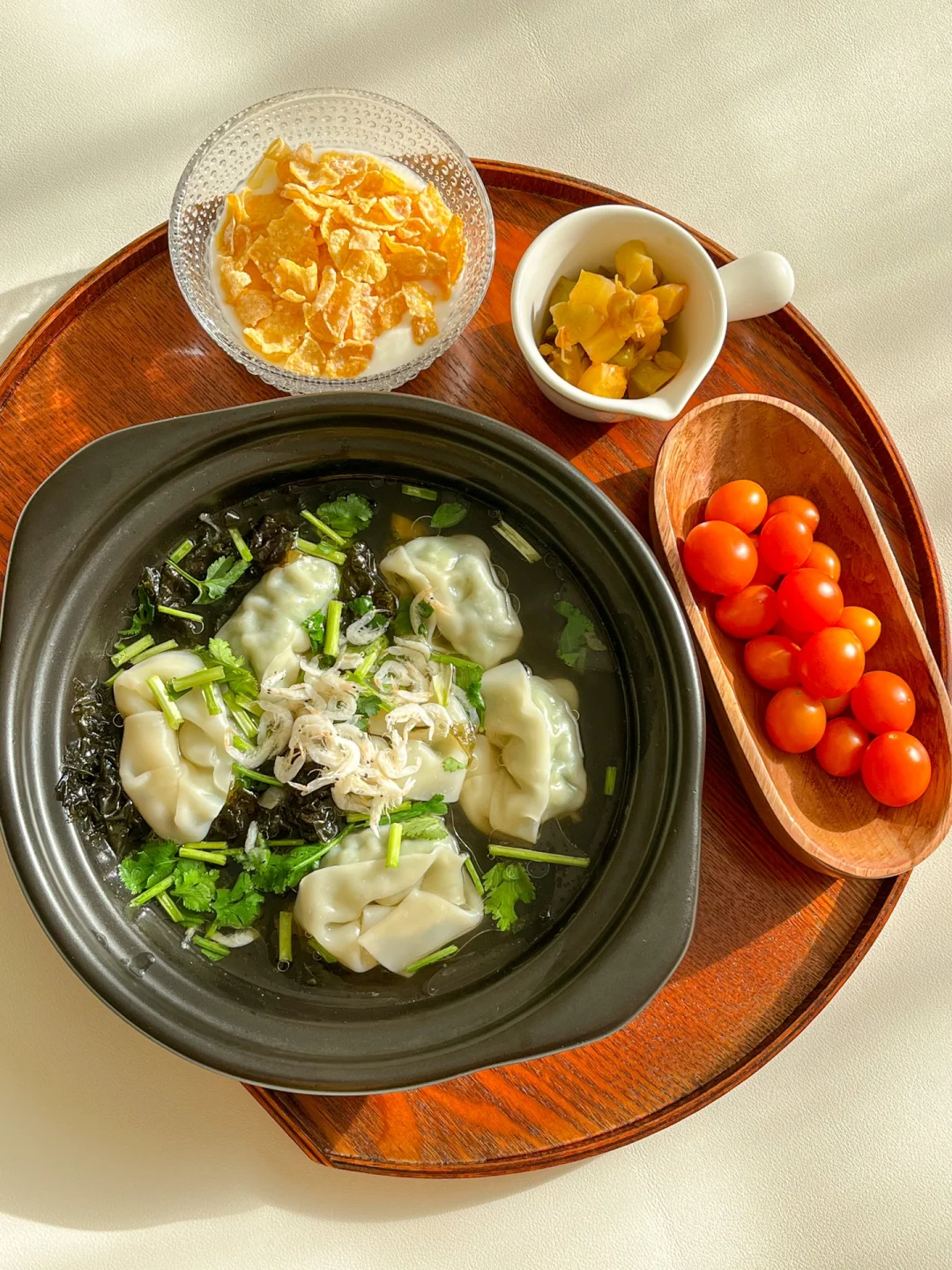 一人食｜妈妈牌治愈三鲜馄饨｜新年的第一餐