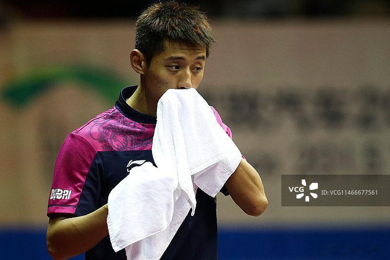 #张继科[超话]#  20150428，江苏苏州，2015苏州世乒赛男双首轮，#张继科# 出战 ​